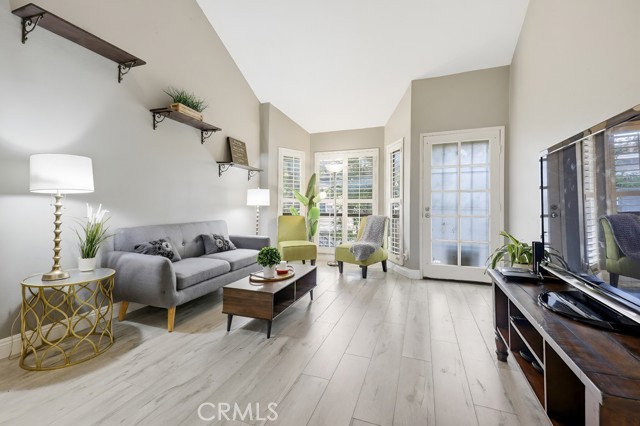 Detail Gallery Image 9 of 43 For 12655 Glendale #F,  Stanton,  CA 90680 - 2 Beds | 1/1 Baths