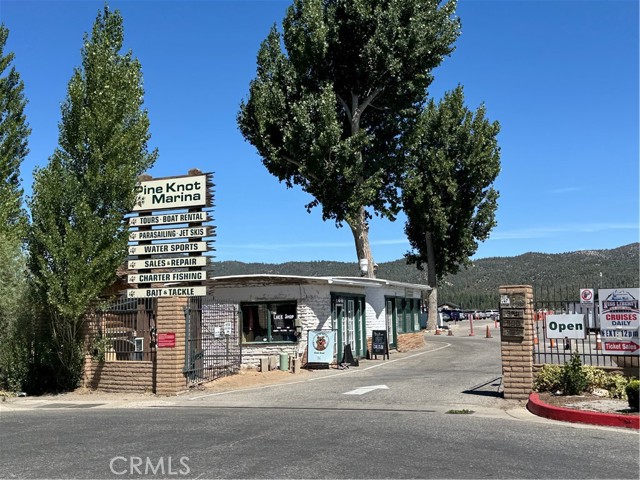 Detail Gallery Image 2 of 7 For 400 Pine Knot Bld, Big Bear Lake,  CA 92315 - – Beds | – Baths