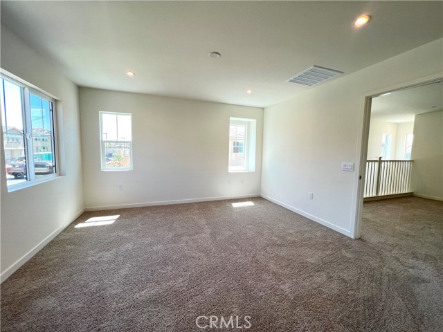 16036 Olivas Lane, Fontana CA: https://media.crmls.org/medias/97122345-63bc-41b6-8016-e3cb6f661e85.jpg