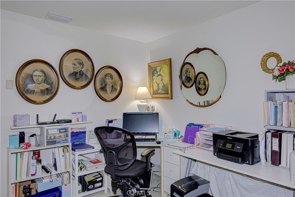 https://media.crmls.org/medias/971269a4-60b4-4afe-b453-484b62472e17.jpg?preset=X-Large