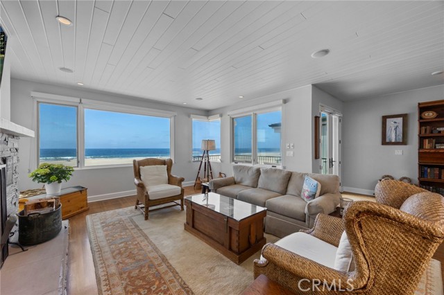2326 The Strand, Hermosa Beach CA: https://media.crmls.org/medias/97127850-d648-4c6b-9012-6122909c2fdb.jpg