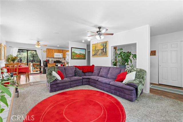 1876 Sparrow Road, Wrightwood CA: https://media.crmls.org/medias/9712b2eb-1194-4e33-ab51-ac00770ae66d.jpg