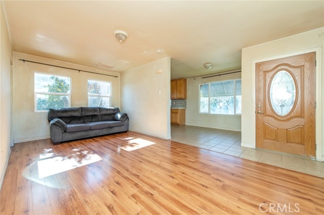 Detail Gallery Image 3 of 26 For 4912 Elizabeth, Baldwin Park,  CA 91706 - 3 Beds | 1/1 Baths