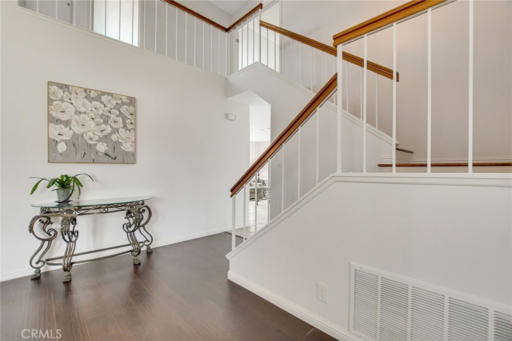 https://media.crmls.org/medias/971459cb-a757-4acd-b2c3-14dfc913cf6f.jpg?preset=X-Large
