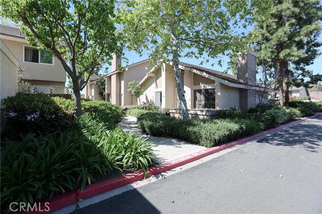 Image 1 of 53 For 12 Silverwood 19