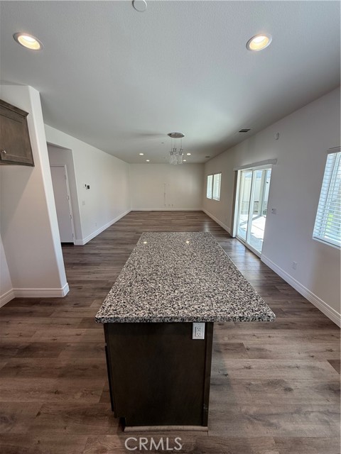 Detail Gallery Image 2 of 11 For 10630 Appaloosa, Hesperia,  CA 92345 - 4 Beds | 3 Baths