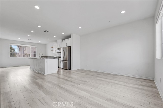 1245 Oliva, Duarte CA: https://media.crmls.org/medias/9715e49b-88d8-4942-8a93-125545dd99ac.jpg