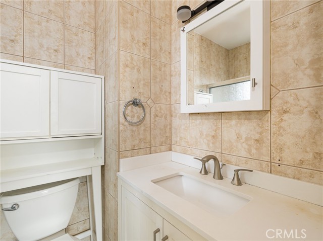 Detail Gallery Image 16 of 28 For 4243 W 176th St, Torrance,  CA 90504 - 4 Beds | 3/1 Baths