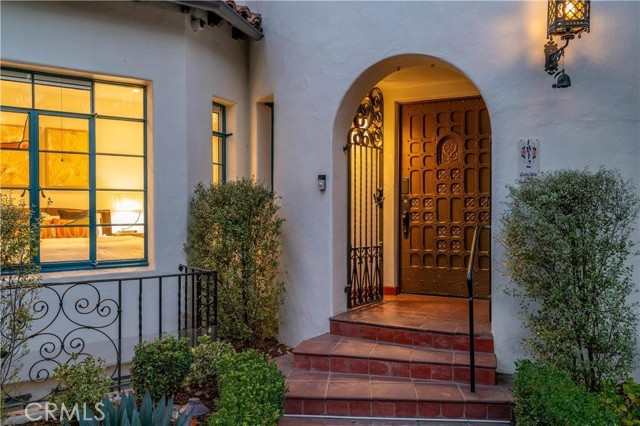 1812 Linda Vista Avenue, Pasadena CA: https://media.crmls.org/medias/9715ffd6-1cd4-4bb4-a576-b98f05902ec5.jpg