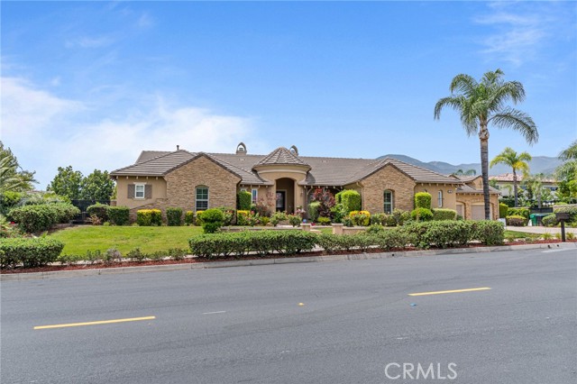 1180 Cleveland Way, Corona CA: https://media.crmls.org/medias/971697fa-fde2-4cec-bb61-37bc4704fba7.jpg