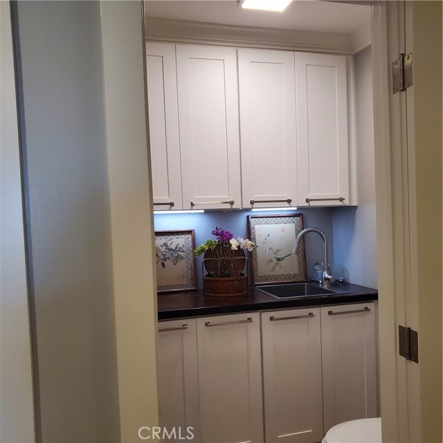 Detail Gallery Image 6 of 45 For 5201 Marina Pacifica S, Long Beach,  CA 90803 - 2 Beds | 2/1 Baths