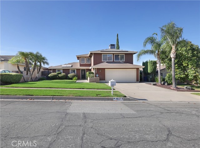 Detail Gallery Image 3 of 41 For 3627 Orchid Dr, Highland,  CA 92346 - 4 Beds | 3 Baths