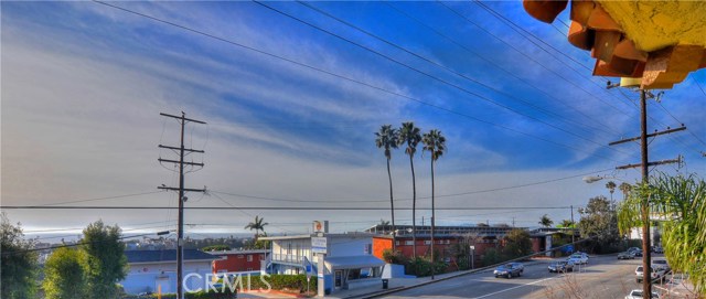 802 19th Street, Hermosa Beach, California 90254, 6 Bedrooms Bedrooms, ,4 BathroomsBathrooms,Residential,Sold,19th,SB17005663