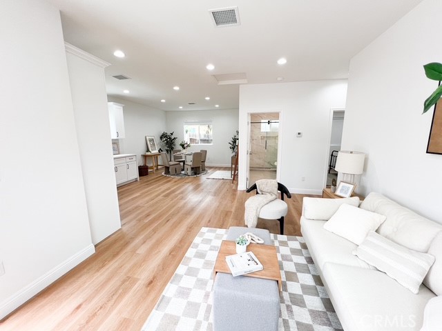 Image 22 of 43 For 13944 Olive Street