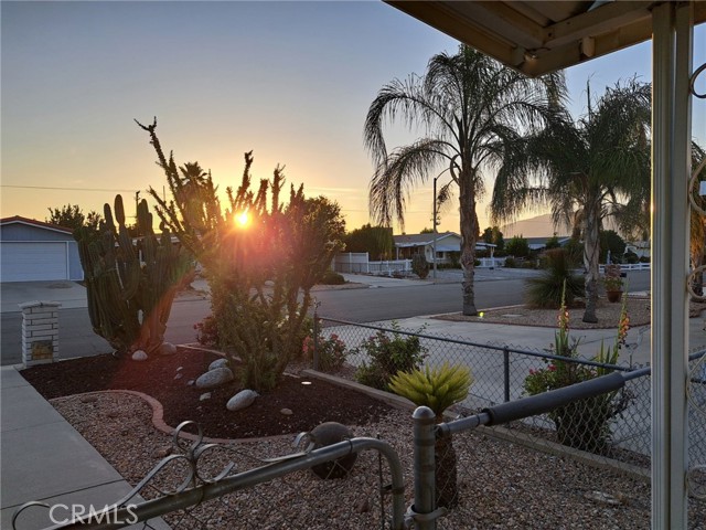 25156 W Posey Drive, Hemet CA: https://media.crmls.org/medias/97184aa5-ccbc-4ba8-994f-3dc6fef0c8cf.jpg