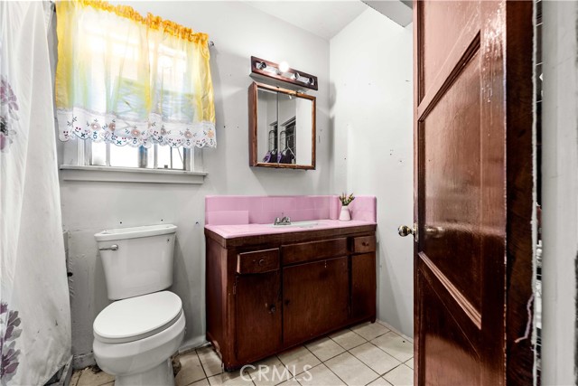 Detail Gallery Image 17 of 21 For 939 E 88th Pl, Los Angeles,  CA 90002 - 2 Beds | 1 Baths