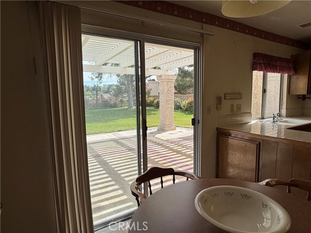 Detail Gallery Image 14 of 24 For 22636 Cardiff, Saugus,  CA 91350 - 3 Beds | 3 Baths