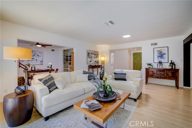 6100 Alcove Avenue photo 3