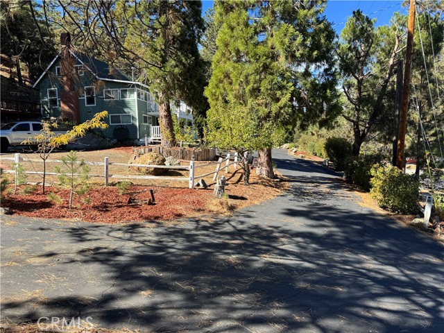 Detail Gallery Image 6 of 57 For 5180 Lone Pine Canyon, Wrightwood,  CA 92397 - 4 Beds | 2 Baths