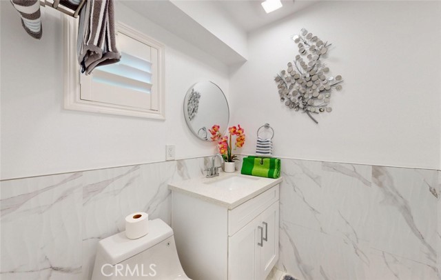 Detail Gallery Image 25 of 32 For 17891 Caledonia Cir, Huntington Beach,  CA 92647 - 5 Beds | 3/2 Baths