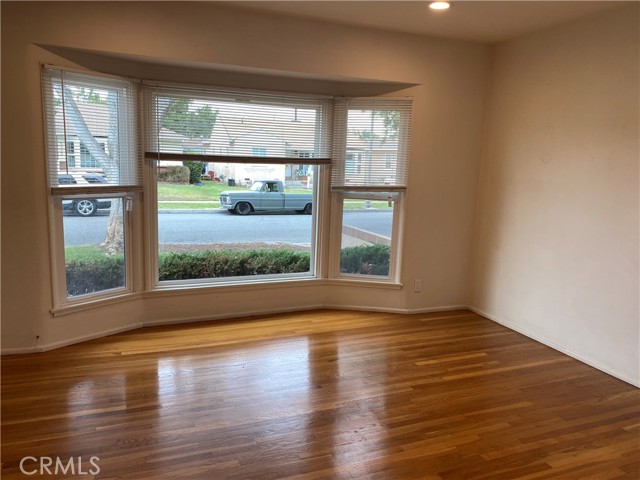 Image 2 for 4558 Knoxville Ave, Lakewood, CA 90713