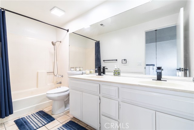 Detail Gallery Image 8 of 20 For 4511 Feather River Rd, Corona,  CA 92878 - 3 Beds | 3 Baths