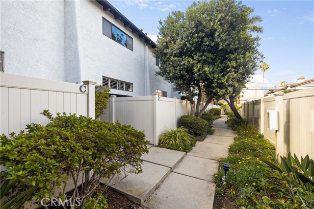 2609 Nelson Avenue, Redondo Beach, California 90278, 2 Bedrooms Bedrooms, ,1 BathroomBathrooms,Residential,Sold,Nelson,SB21204814