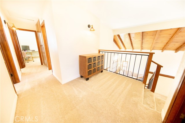 13685 Hidden Valley Road, Victorville CA: https://media.crmls.org/medias/971cbe8d-9bcc-43ab-ab27-81fb3c47ecd7.jpg