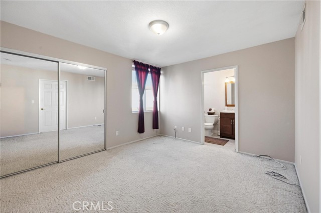 5455 Sylmar, 1402 photo 16