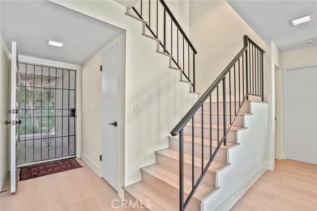 54 Cresta Verde Drive, Rolling Hills Estates CA: https://media.crmls.org/medias/971d1f57-5261-49bd-8e4d-f687d5d6d8db.jpg