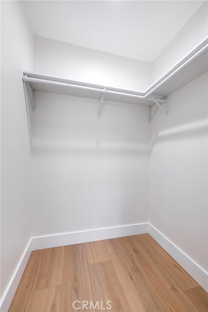 Detail Gallery Image 5 of 15 For 22917 Leonora Dr, Woodland Hills,  CA 91367 - 3 Beds | 2 Baths