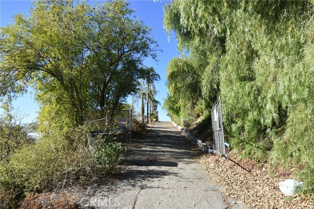 Detail Gallery Image 4 of 61 For 3618 Hemlock Dr, San Bernardino,  CA 92404 - 3 Beds | 2/1 Baths