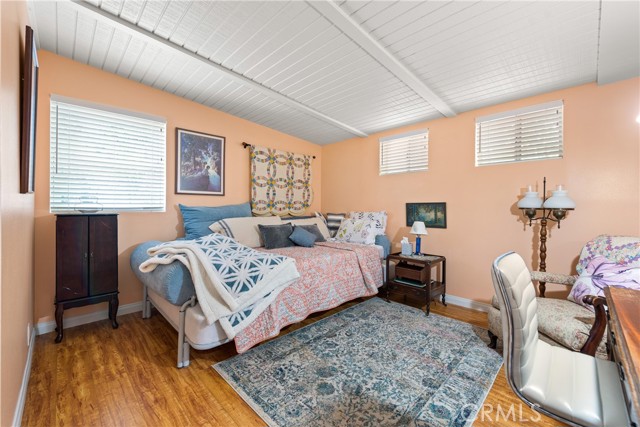 5893 Oak Knolls Road, Simi Valley CA: https://media.crmls.org/medias/971ed9c5-5c5d-4726-a937-455e2ce3d23b.jpg