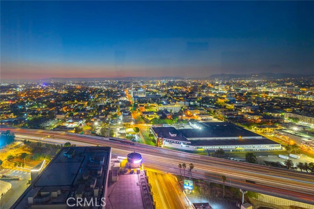 Detail Gallery Image 3 of 56 For 900 W Olympic 31j,  Los Angeles,  CA 90015 - 3 Beds | 3 Baths