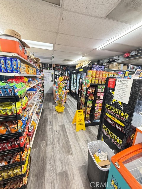 3738 S Cherry Avenue, Fresno CA: https://media.crmls.org/medias/971f3121-1f0f-4a16-b106-3d938fcab9aa.jpg