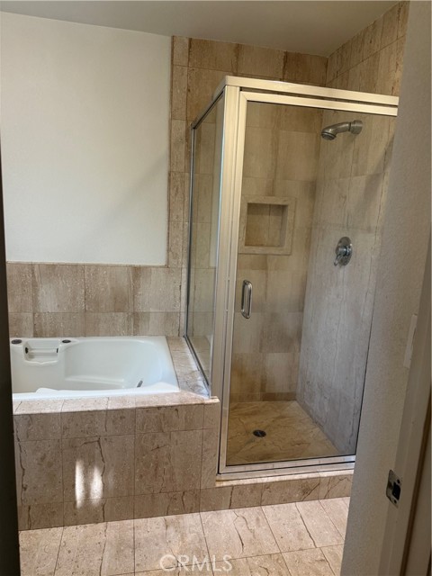 Detail Gallery Image 7 of 29 For 9201 Paso Robles, Northridge,  CA 91325 - 4 Beds | 4 Baths