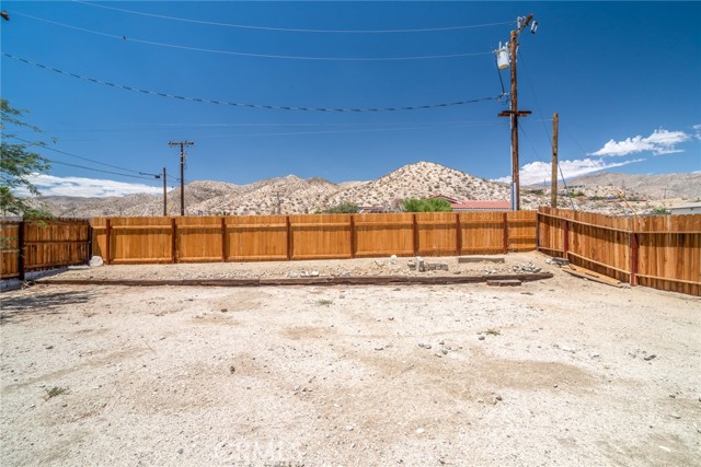 66320 Avenida Barona, Desert Hot Springs CA: https://media.crmls.org/medias/97208128-04eb-4771-a305-ade588044632.jpg