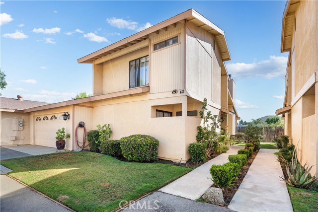 Detail Gallery Image 1 of 16 For 1000 Olive Dr #40,  Bakersfield,  CA 93308 - 2 Beds | 2 Baths