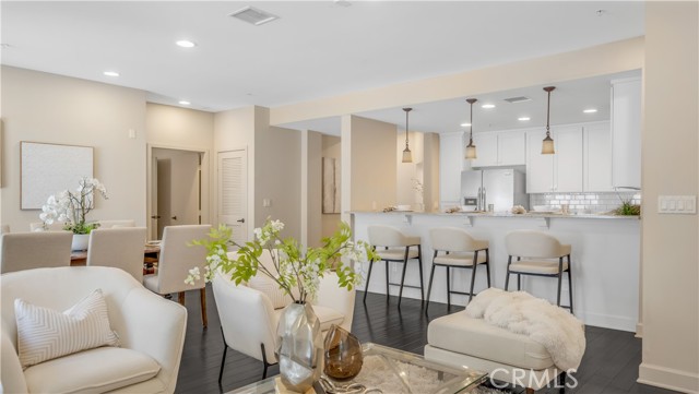 10639 Woodbridge Street #104, Toluca Lake (los Angeles), CA, 91602 10639 Woodbridge Street #104, Toluca Lake (los Angeles), CA, 91602