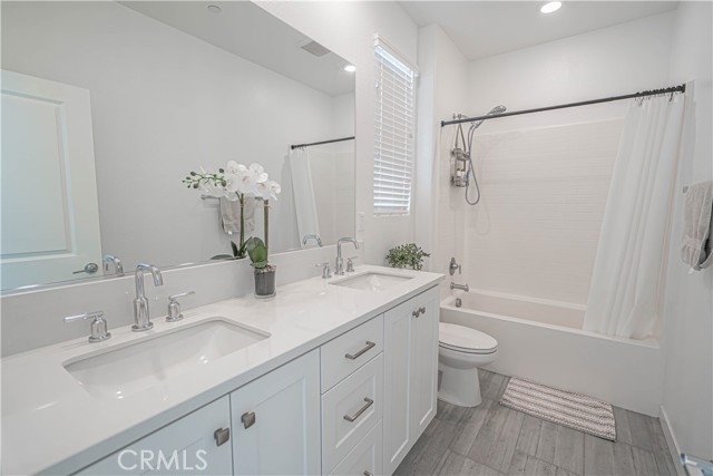 Detail Gallery Image 25 of 35 For 27081 Amber Sky Way, Valencia,  CA 91381 - 3 Beds | 2/1 Baths