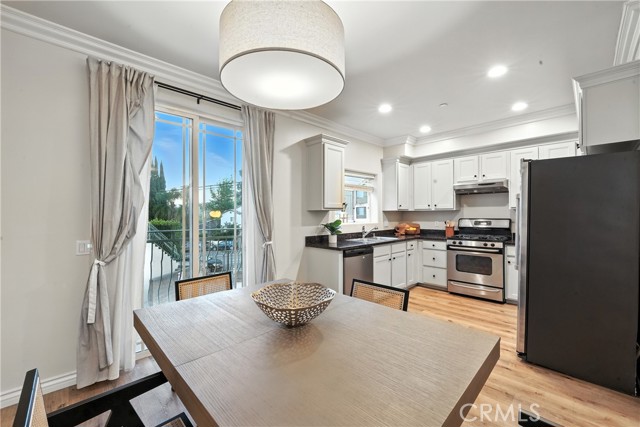 Detail Gallery Image 11 of 53 For 5805 Monterey Rd, Los Angeles,  CA 90042 - 3 Beds | 2/1 Baths
