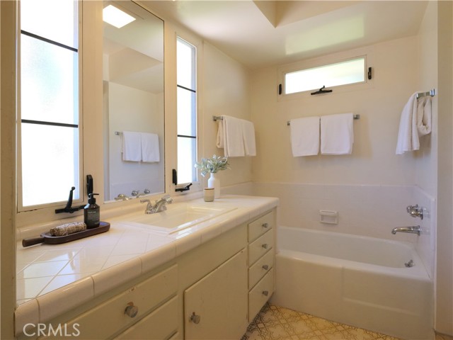 Detail Gallery Image 26 of 40 For 1209 Granvia Altamira, Palos Verdes Estates,  CA 90274 - 4 Beds | 2/2 Baths