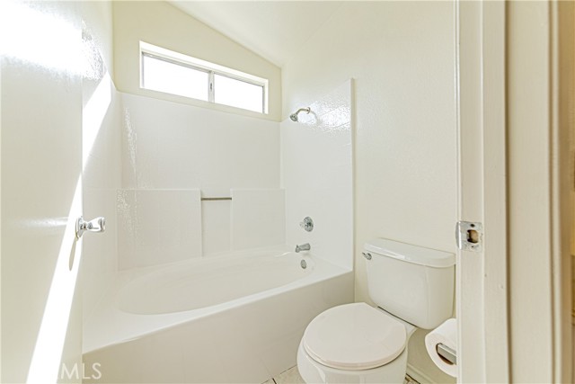 Detail Gallery Image 20 of 44 For 1834 Carolann St, Pomona,  CA 91766 - 3 Beds | 2/1 Baths