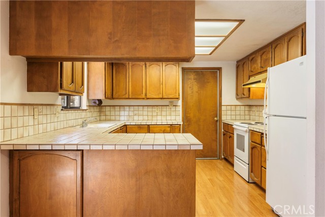 Detail Gallery Image 8 of 36 For 977 Sixth St, Lakeport,  CA 95453 - 2 Beds | 2 Baths
