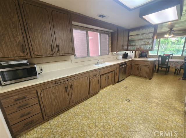 Detail Gallery Image 18 of 38 For 1091 Citrus Dr, La Habra,  CA 90631 - 4 Beds | 2/1 Baths
