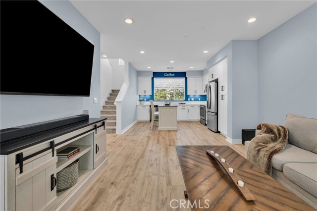 Detail Gallery Image 9 of 24 For 318 Bridgewater #5,  Gardena,  CA 90247 - 3 Beds | 3 Baths