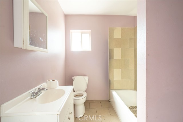 Detail Gallery Image 23 of 23 For 11044 Borden Avenue, Pacoima,  CA 91331 - 7 Beds | 4 Baths