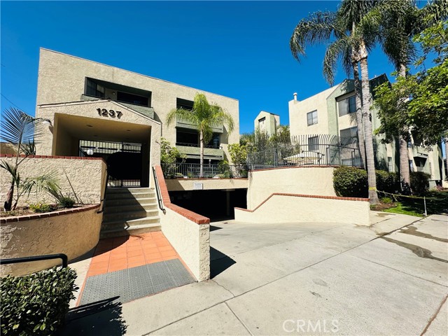 1237 E 6th Unit: 205