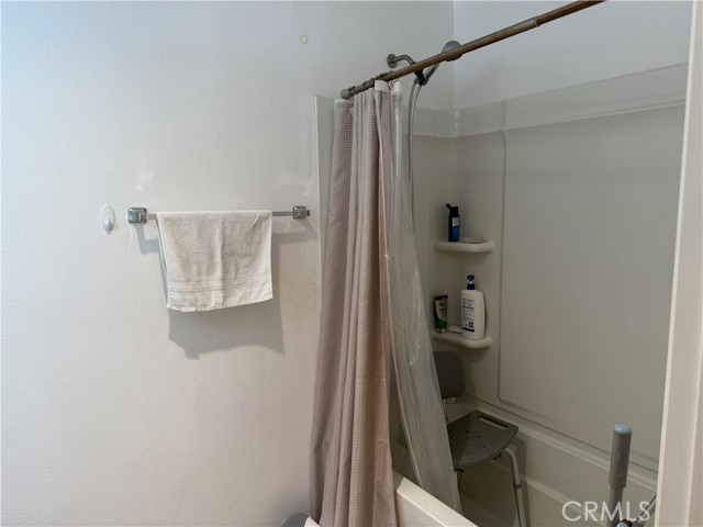 219 E Maple Street, Glendale CA: https://media.crmls.org/medias/972519f9-430f-441d-b002-81f6c0606593.jpg