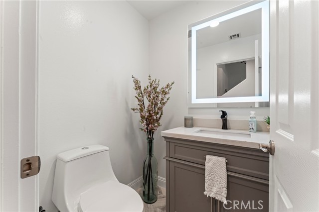 Detail Gallery Image 25 of 39 For 921 Camino Vera Cruz, Camarillo,  CA 93010 - 4 Beds | 3/1 Baths